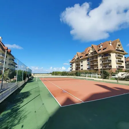 Comfy, Acces Direct Plage, Piscine, Tennis דירה